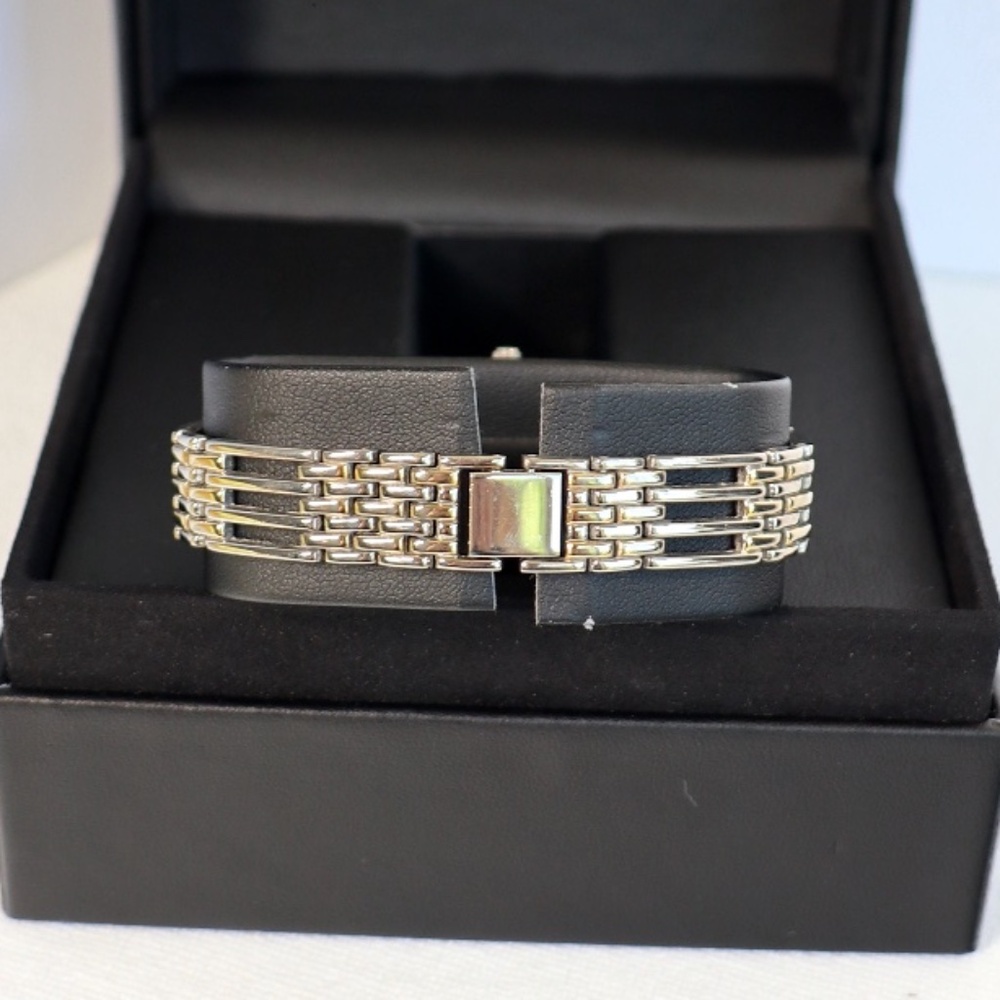 Movado Esperanza two-tone round black dial ladies quartz watch - Picture 6 of 12